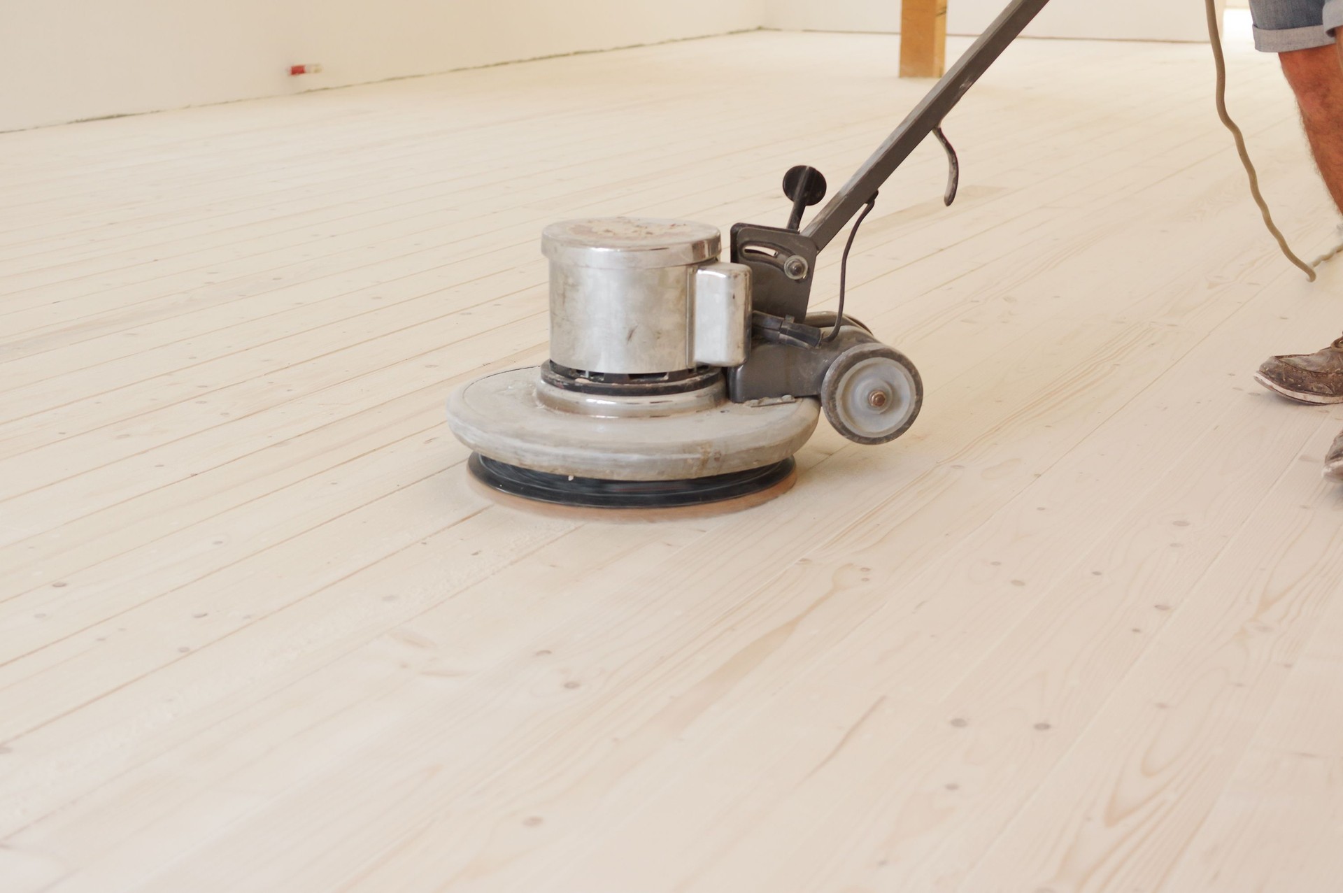 Grinding Wooden Floor